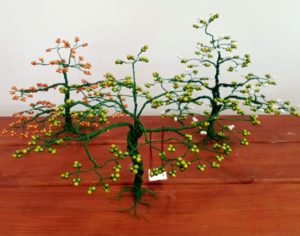 Drzewka Szczęścia wykonane przez Uczestników Dziennego Domu